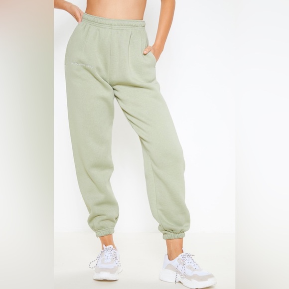 Pretty Little Thing Sweatpants - Picture 3 of 5